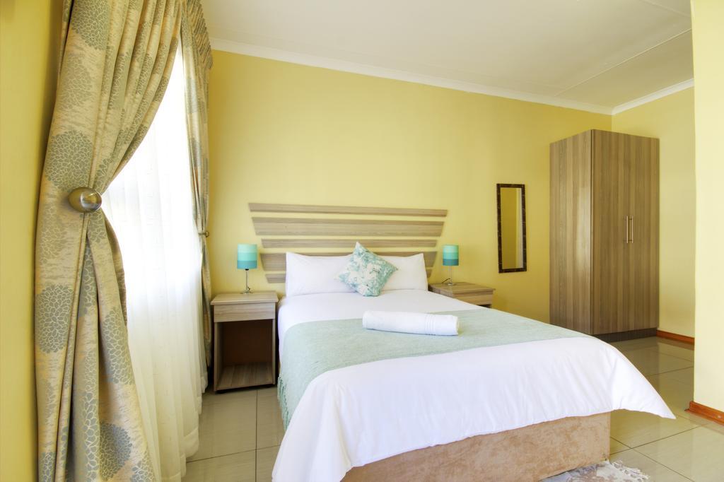 Minilitha Lodge Richards Bay Exteriör bild